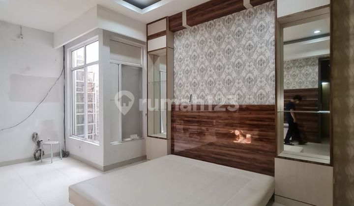 Rumah 3 lantai di Gading nias,Kelapa Gading, SHM,Baru, minimalis modern 2