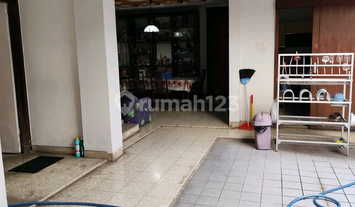 For Sale: House on Panaitan Street, between Riau Wing and Sunda Wing. Excellent location. 2