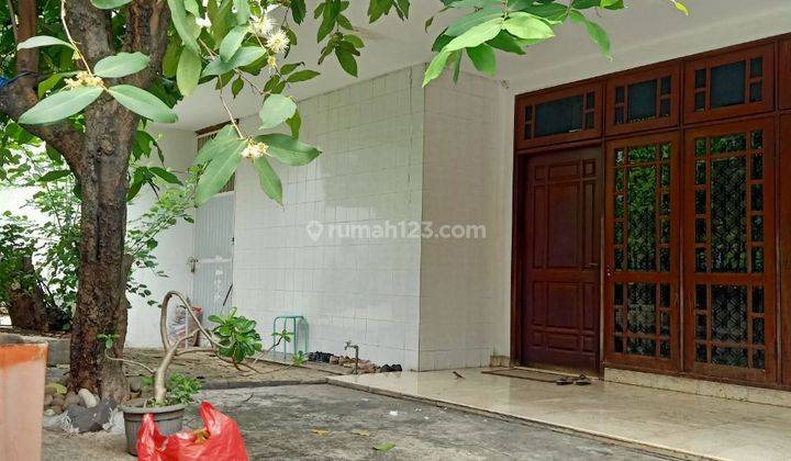 Dibawah Njop Rumah 2 lantai  di Cideng
Lokasi bagus 1