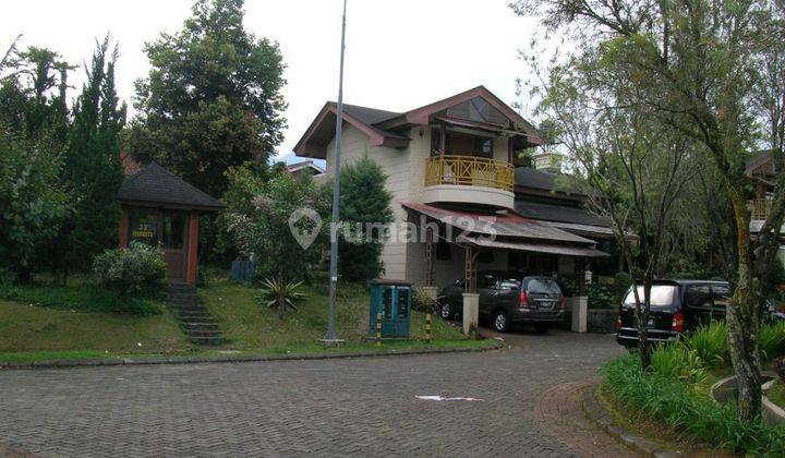 Villa kota Bunga 2 lantai Puncak Bogor 2