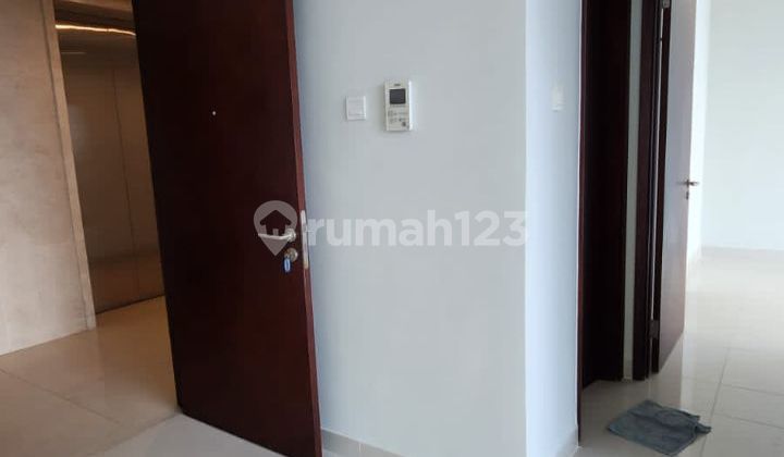 Rent a Twin Apartment with Private Lift Ready to Occupy 5 Bedrooms Rent a Twin Apartment with Private Lift Ready to Occupy 5 Bedrooms