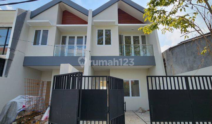 Rumah meruya Utara dijual  1