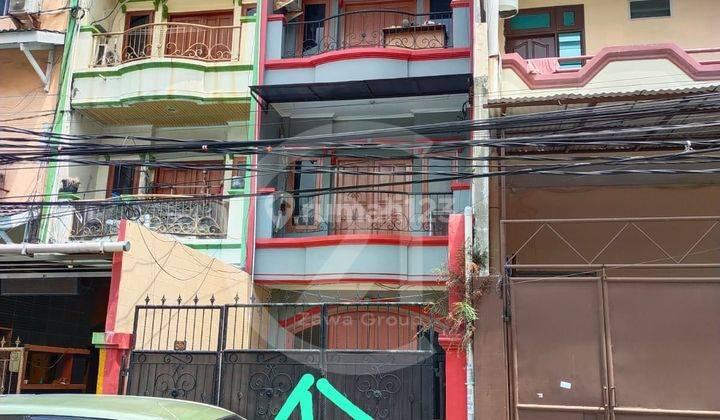 Dijual Ruko Gajah Mada 4 Lantai Kondisi Siap Pakai 1