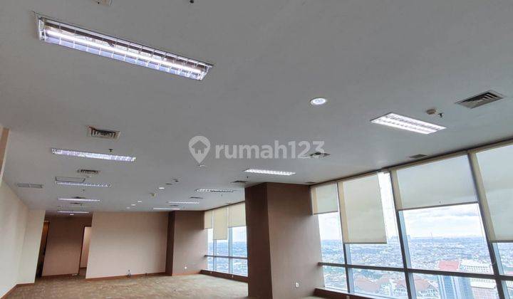 Disewakan Office Soho Capital Semi Furnished Unit Langka 1