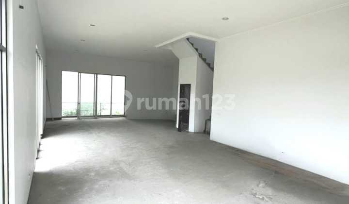 Dijual Cepat Rumah Hook 2 Setengan Lantai Golf Island PIk 2