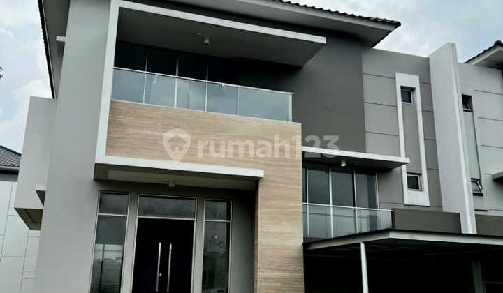 Dijual Cepat Rumah Hook 2 Setengan Lantai Golf Island PIk