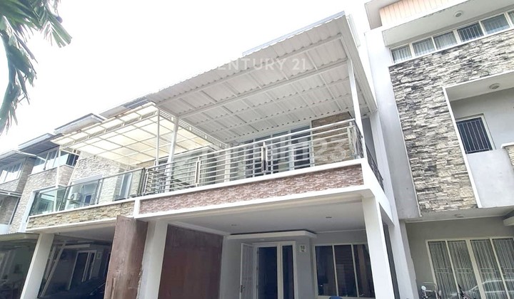 Rumah Pantai Indah Kapuk 1 Komplek Volendam Jakata Utara