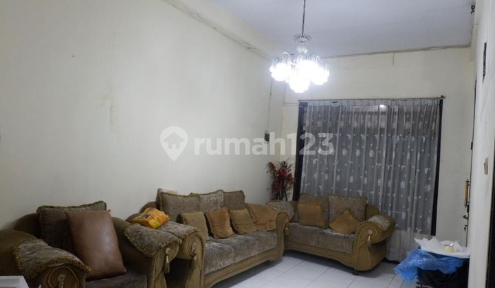 3-Story House in Jelambar, Neat and Cheap, West Jakarta 2