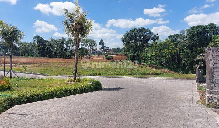 Land 250 M2 Luxury Area in Bongan Near Nyitdah 1