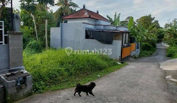 Selling 100 M2 of land near the Tanah Lot tourist attraction 1