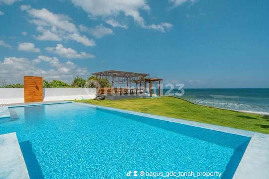 Exclusive Luxury Villa in the Klecung Beach Area – Premium Investment with Sea & Rice Field Views