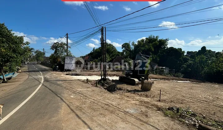1 Are Land by the Main Road in the Center of Tabanan City – Suitable for Business & Investment