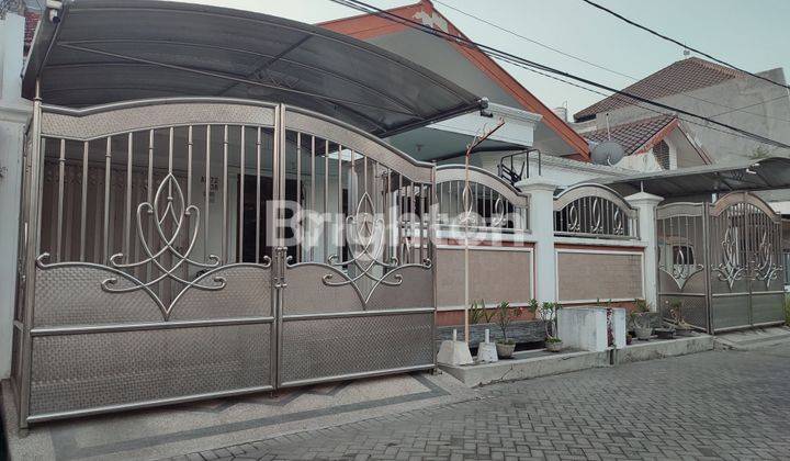 Rumah di Klampis Semolo Timur (One Gate System Dkt Raya Merr)  Siap Huni, Row 3 Mobil 1