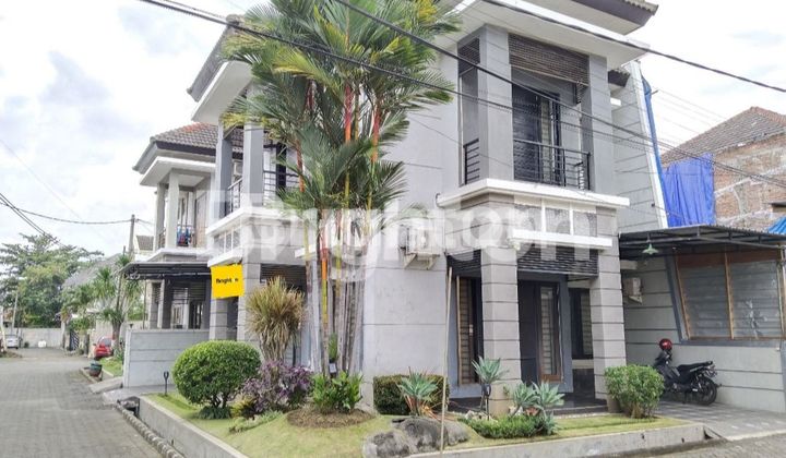 Manyar Tompotika Minimalis Siap Huni Lokasi Favorit!  1