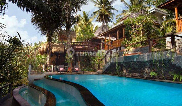 Brand New Joglo Villa With Beautiful Jungle View 1