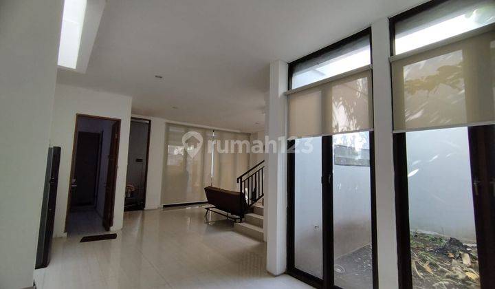 Modern Minimalist House Denpasar Gunung Soputan 2