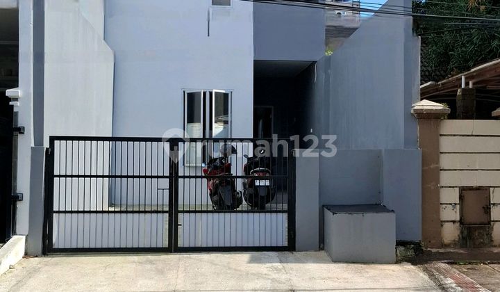 Brand New 2 Floors Complex Near Tb Simatupang Street Front 3 Cars