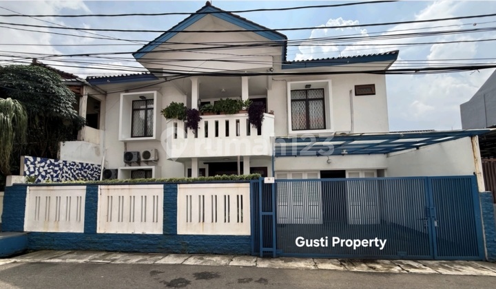 Rumah Bagus Komplek Dekat Pejaten Raya Ampera dan Kemang Rumah Bagus Komplek Dekat Pejaten Raya Ampera dan Kemang