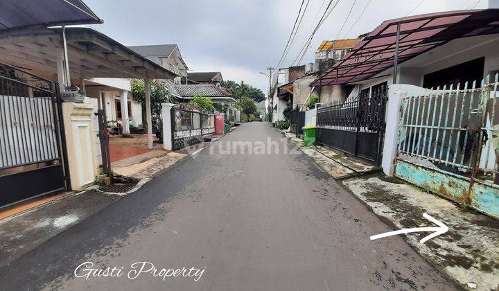 Rumah Tua Hitung Tanah Dalam Perumahan Pasar Minggu 1