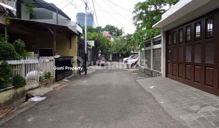 Rumah Tua Kebayoran Baru Dekat Cikajang 2