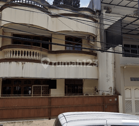 Dijual Rumah 3 Lantai Di Dekat Pasar Bogor 1