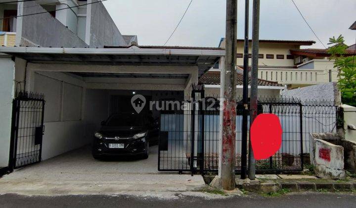 Rumah Cantik 2 Lantai Terawat di Lebak Lestari Indah, Lebak Bulus