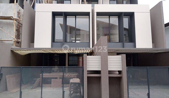 2 Unit Rumah 3 Lantai Gres di Kemang Utara, Jakarta Selatan 1