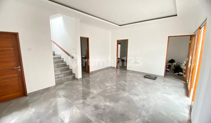 Rumah Baru Semi Villa Dekat Ke Lapangan Renon  2