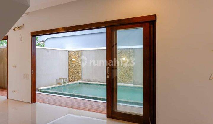 VILLA BARU MODERN DI JIMBARAN DEKAT KE PANTAI
