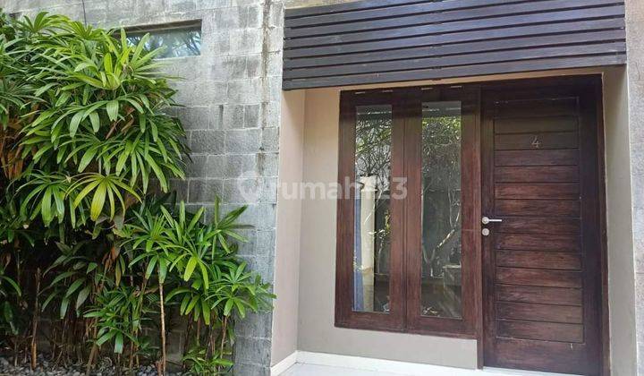 Rumah Semi Villa Dijual Area Strategis Di Kerobokan Bali 