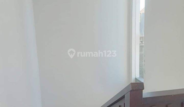 Rumah Semi Villa Dijual Area Strategis Di Kerobokan Bali 