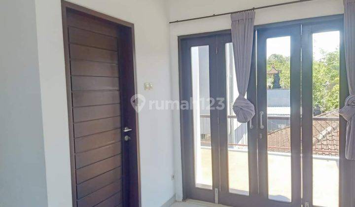 Rumah Semi Villa Dijual Area Strategis Di Kerobokan Bali 