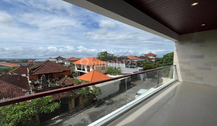 Disewakan Villa Lokasi Premium 3 Lantai With Pool Dekat Seminyak 2