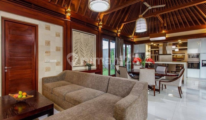 Modern Luxury Villa With Pool In The Center Of Renon