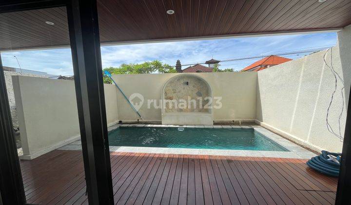 Villa 3 Lantai Baru Siap Huni Dekat Ke Pantai Seminyak Dan Canggu