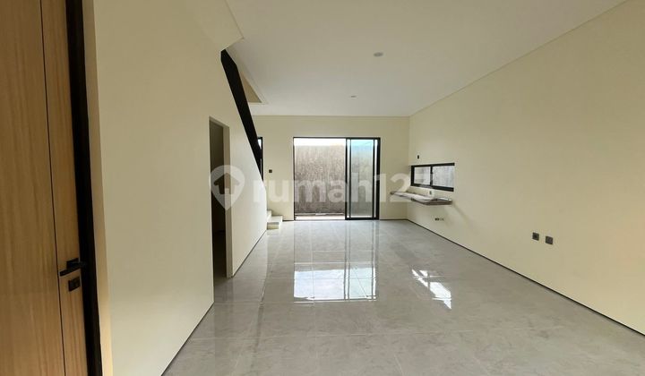 Modern Semi Villa Residence One Step to Sanur Beach 2