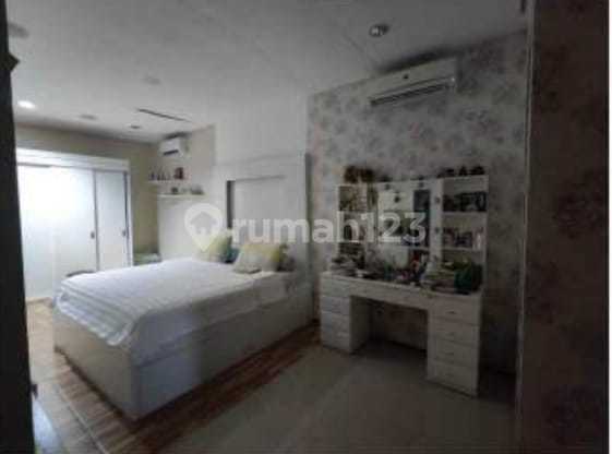 kamar tidur rumah 2 lantai di jl