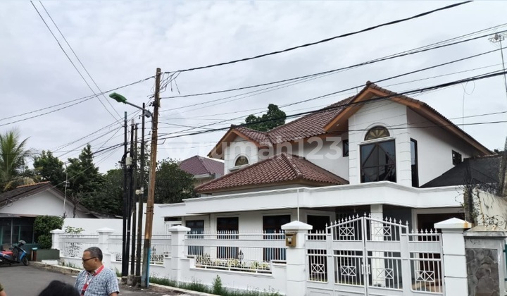 Rumah 2 Lantai Jl Kayu Putih Pulo Gadung Jakarta Timur