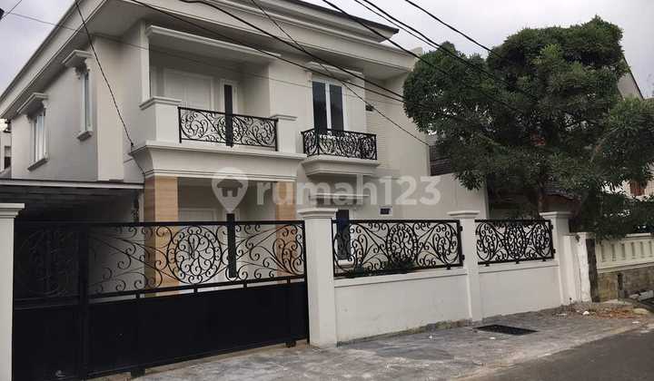 Rumah 2 lantai di Tebet Timur Jakarta Selatan
