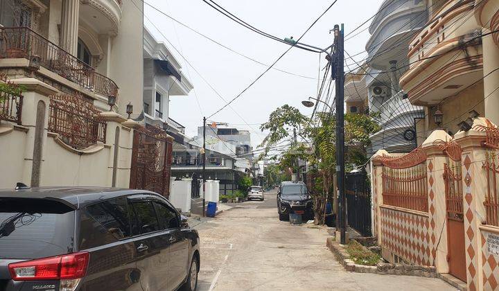 Rumah 3 lantai di Jl Pluit Karang Molek Pluit Penjaringan Jakut 2