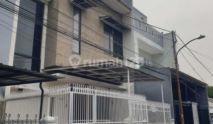 2-story house in Taman Sunter Indah, Jalan Alamanda, Sunter Jaya, North Jakarta 2-story house in Taman Sunter Indah, Jalan Alamanda, Sunter Jaya, North Jakarta