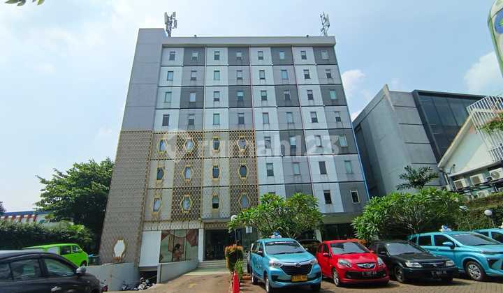 Affordable 8-Storey Hotel on Jl Dr Soepomo, West Tebet, South Jakarta Affordable 8-Storey Hotel on Jl Dr Soepomo, West Tebet, South Jakarta