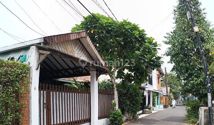 Rumah Lama di Jl Mampang Prapatan Xii Jakarta Selatan 2