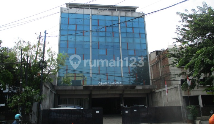 Ruko 4 lantai di Jl Ciputat Raya Kebayoran Lama Jakarta Selatan