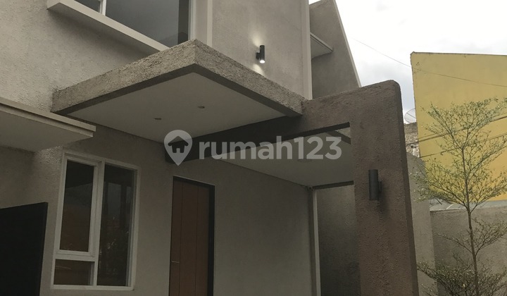 rumah nyaman lokasi strategis di sayap cibeureum