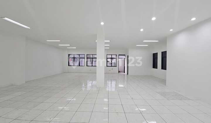 building in the asia africa wing prime location