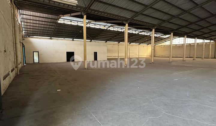 gudang luas plus kantor di soekarno hatta gudang luas plus kantor di soekarno hatta