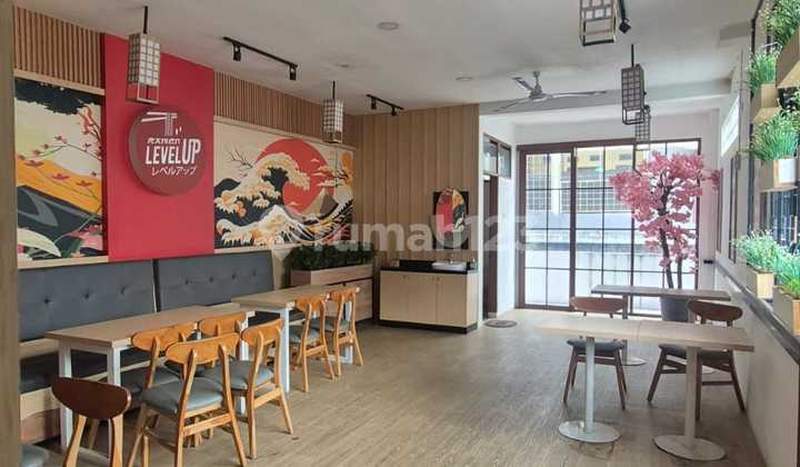 Shop House on Main Road Jalan Setiabudi Strategic Location 1