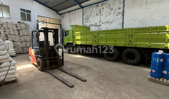 Gudang Lokasi Strategis Luas di Taman Kopo Indah Gudang Lokasi Strategis Luas di Taman Kopo Indah