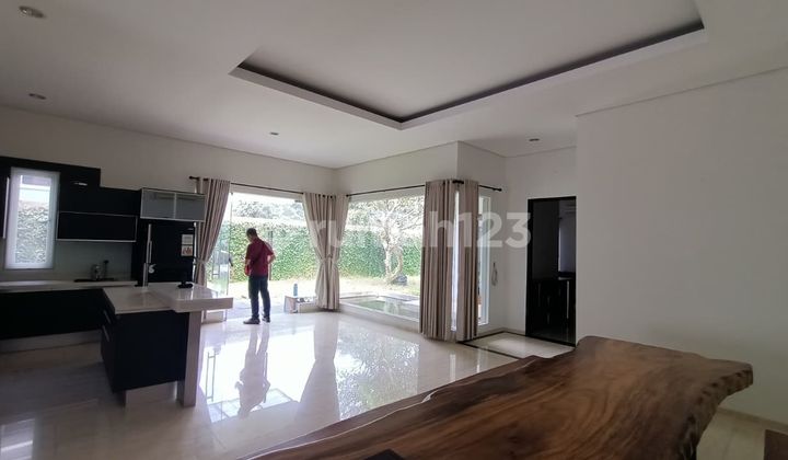 comfortable modern house in the new parahyangan city